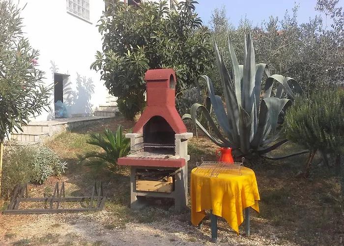 Liliana Apartment *