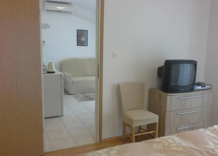 Liliana Apartament *