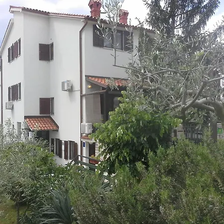 Liliana Apartment *