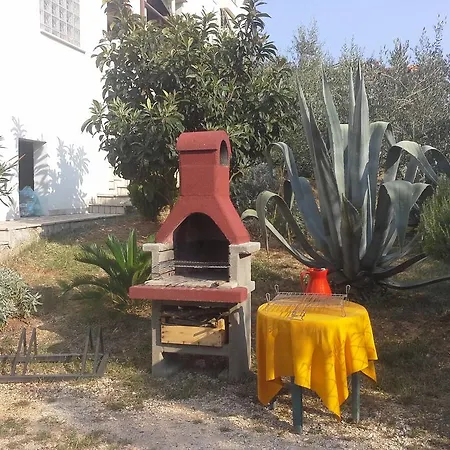 Liliana Apartment *
