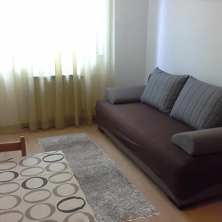 Liliana Apartment *